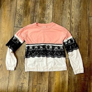 Jessica Simpson Sweatshirt sequined and lace detail